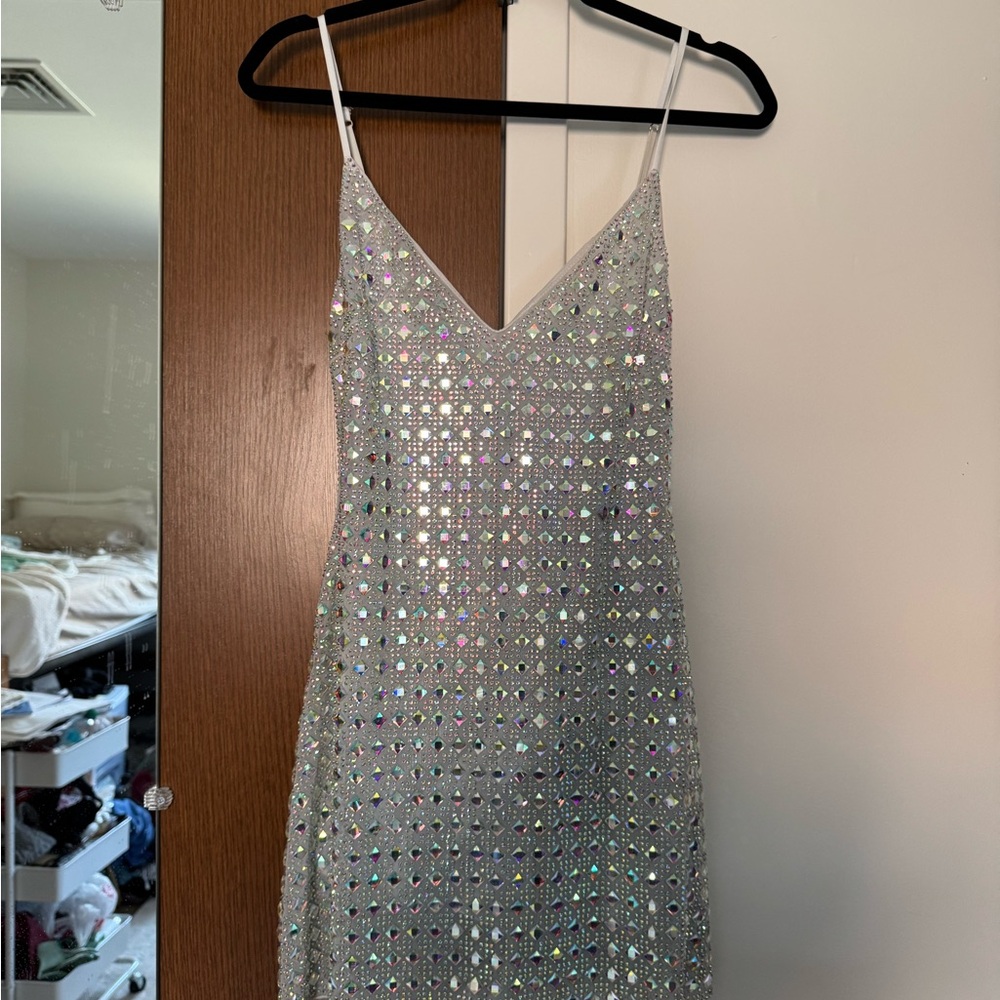 Oh Polly - Elegant Silver Sequin Dress